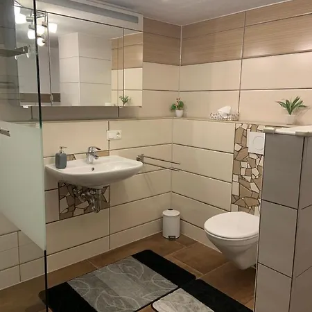 Apartment Schoene Moderne & Rustikale Einliegerwohnung Mit Kueche Schramberg