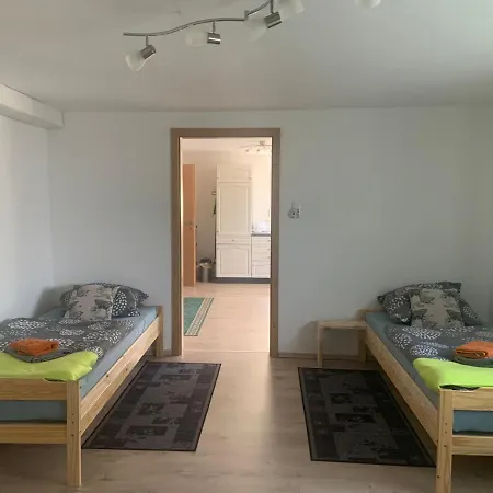 Апартаменты Schoene Moderne & Rustikale Einliegerwohnung Mit Kueche Шрамберг